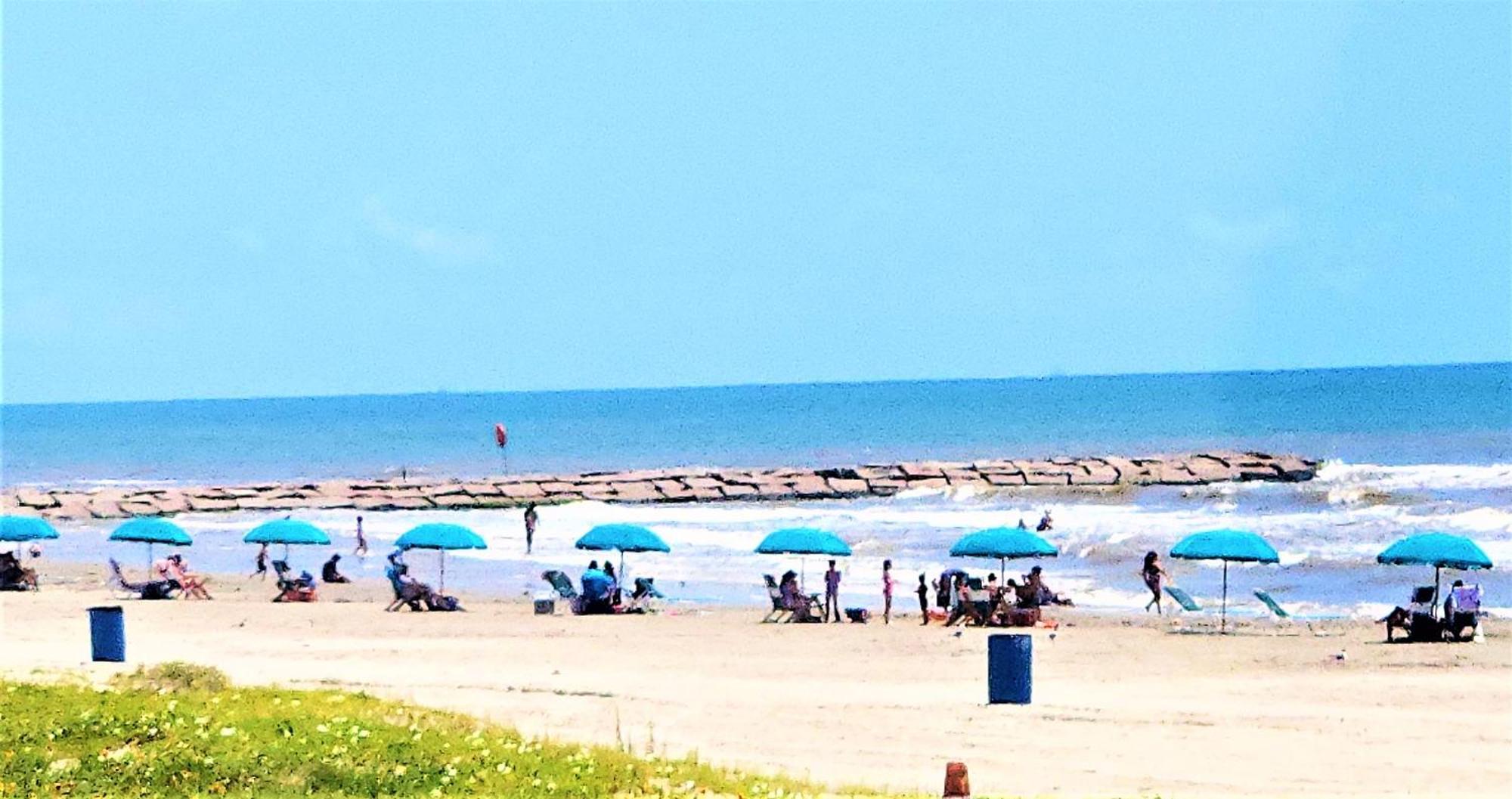 Casaazul-2605A-Couples Retreat By Beach & Pleasure Pier 1 Block Away- 2Bed 2Bath- 7 Minutes To Cruise Terminal Galveston Dış mekan fotoğraf