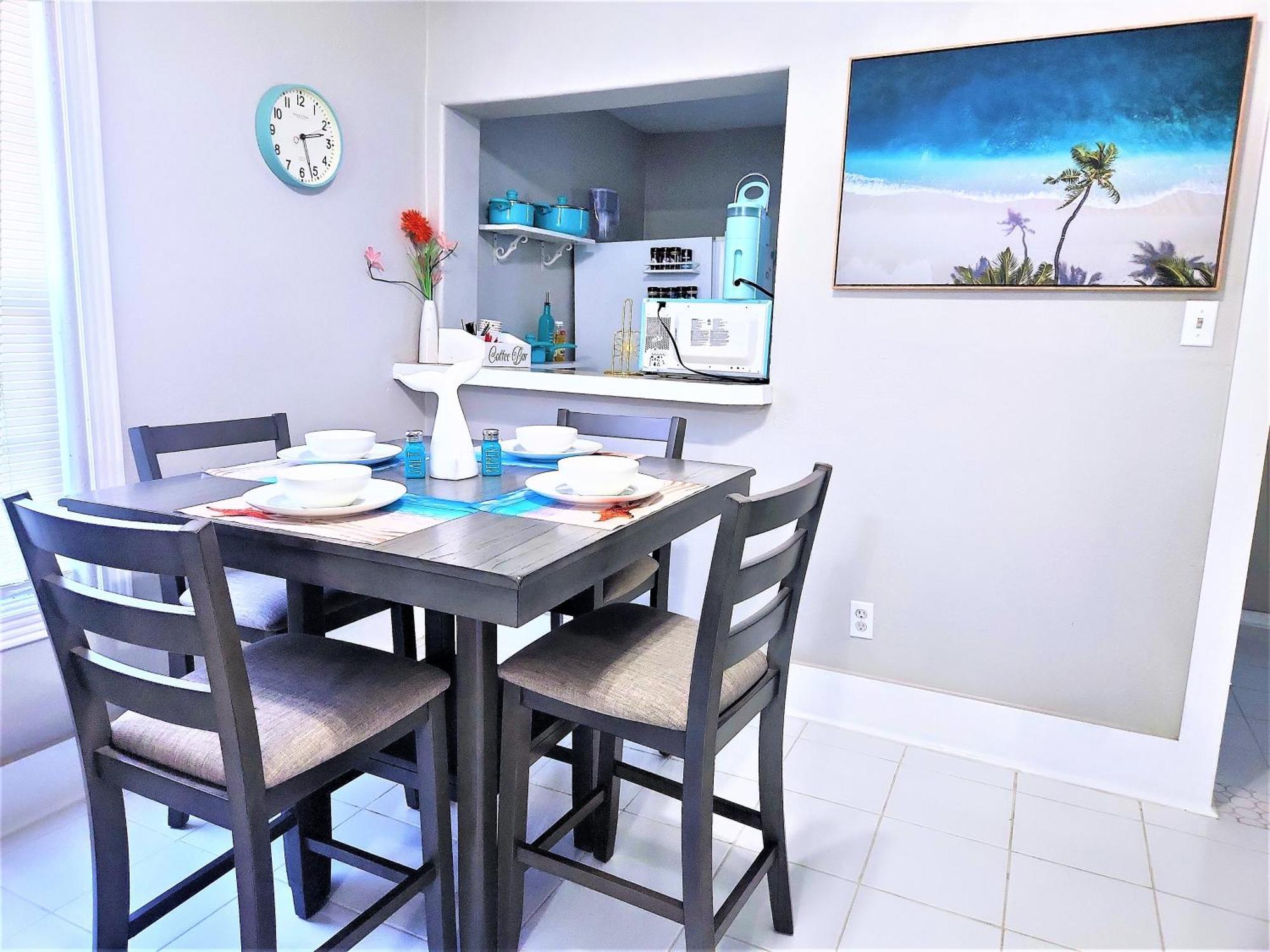 Casaazul-2605A-Couples Retreat By Beach & Pleasure Pier 1 Block Away- 2Bed 2Bath- 7 Minutes To Cruise Terminal Galveston Dış mekan fotoğraf